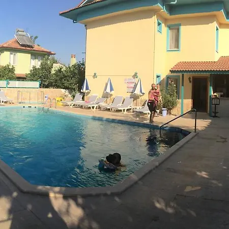 Otel Mico 3*
